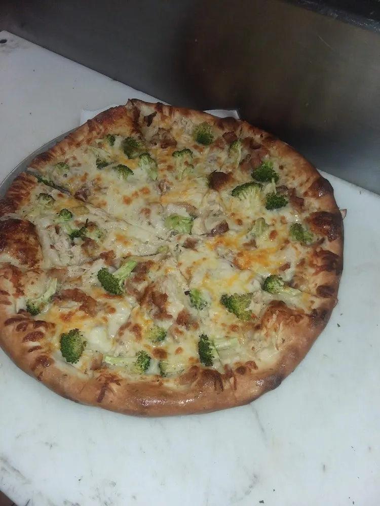 Chix Backen Ranch Pizza