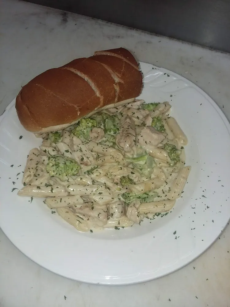 Chix Broccoli Alfredo